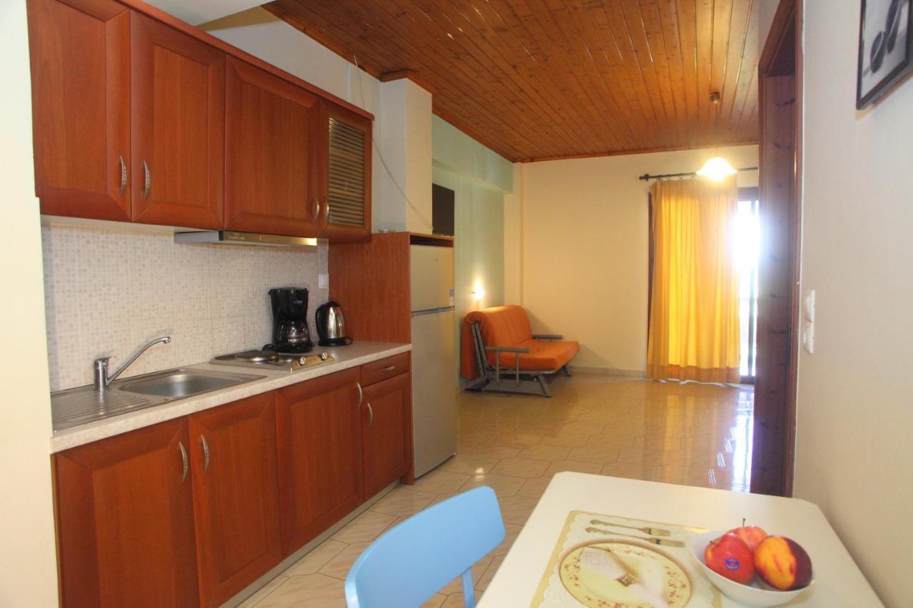 Vicky Apartments Nikiana Exterior foto